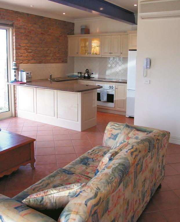 Villa Dockside Waterfront Indulgence Port Fairy Habitación foto